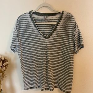 Distressed stripped tee